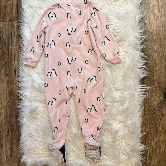 Toddler Girl Carter’s 2T Penguin Winter Pajamas Lot - Picture 15 of 15